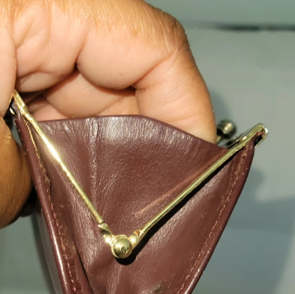 Etienne Aigner Vintage Burgundy Authentic Coin Purse - Picture 10 of 12